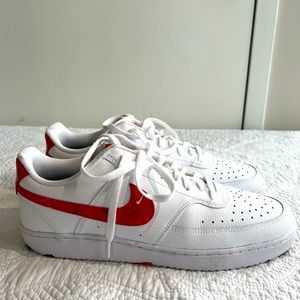 NWOT. Men’s 12. Nike. All leather.